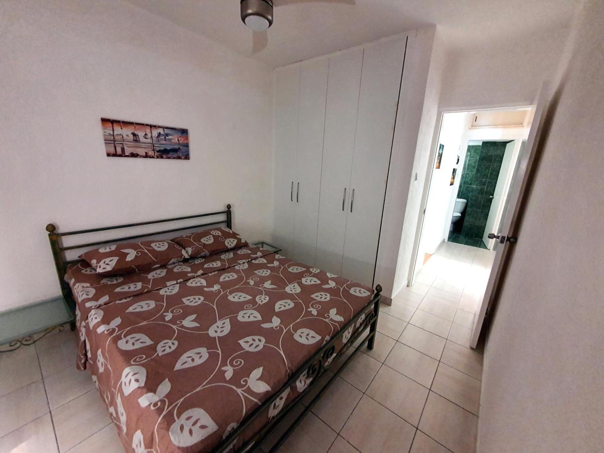 Poseidon 51 - Beachfront Two Bedroom Apartment Πάφος Εξωτερικό φωτογραφία