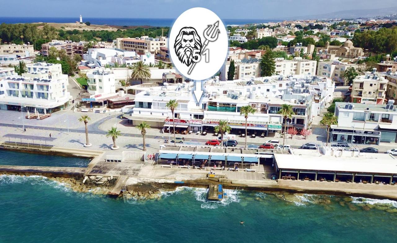 Poseidon 51 - Beachfront Two Bedroom Apartment Πάφος Εξωτερικό φωτογραφία